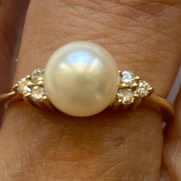 Cultured Pearl and Diamond SOLID 14K Yellow Gold Ring - Picture 6 of 8